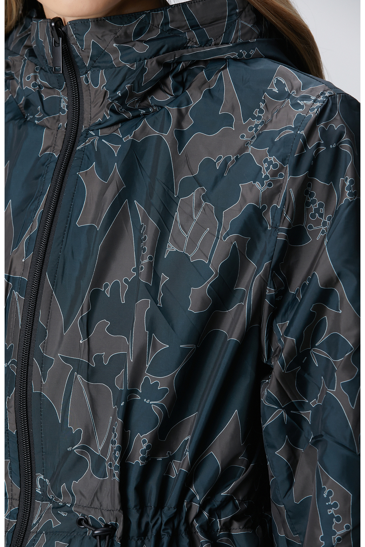 Network  Siyah Kapüşonlu Çift Taraflı Mont - Görsel 6