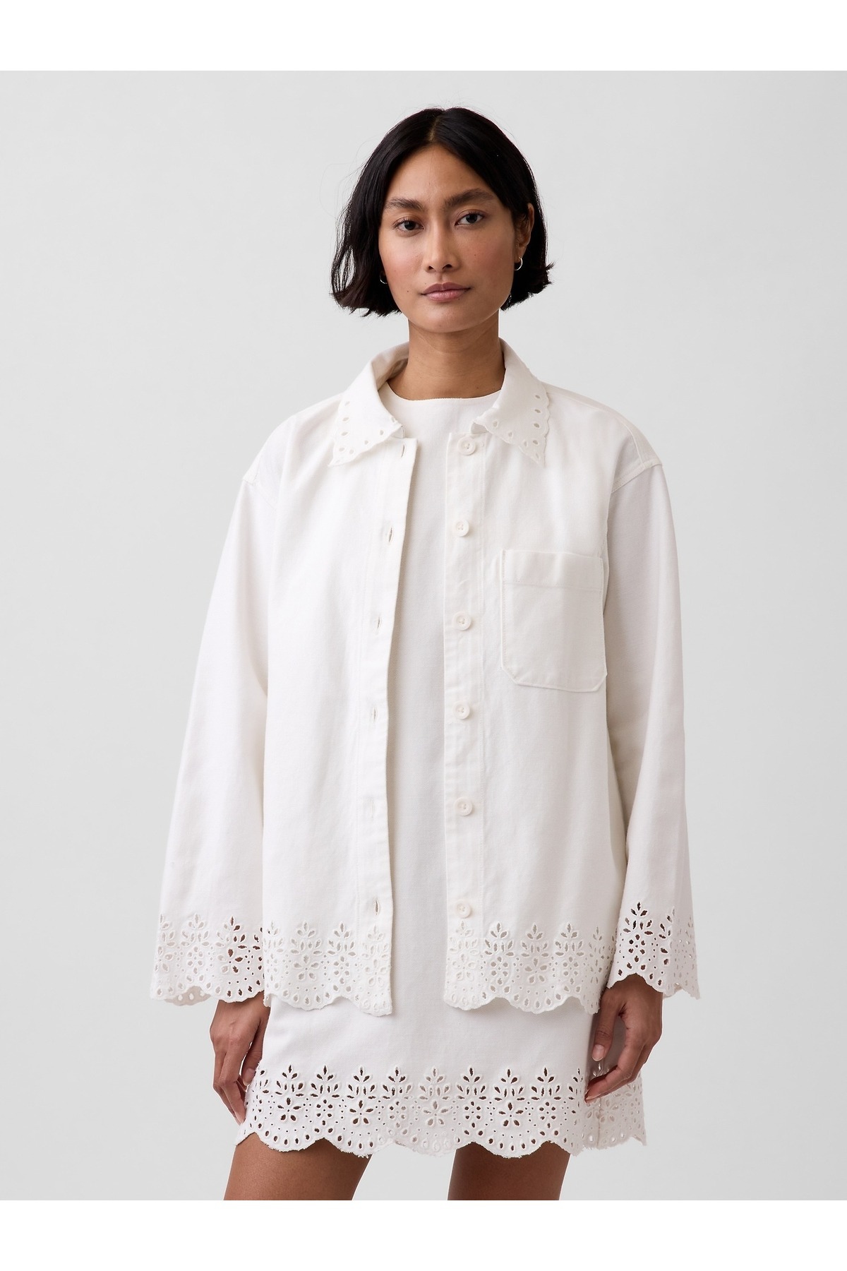 GAP  Kadın Beyaz Eyelet Hem Relaxed Gömlek Ceket