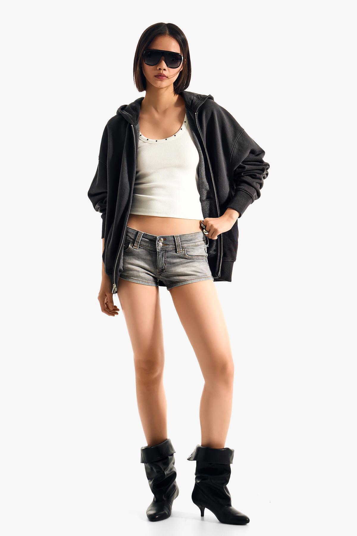 Bershka  Oversize kapüşonlu fermuarlı sweatshirt - Görsel 3