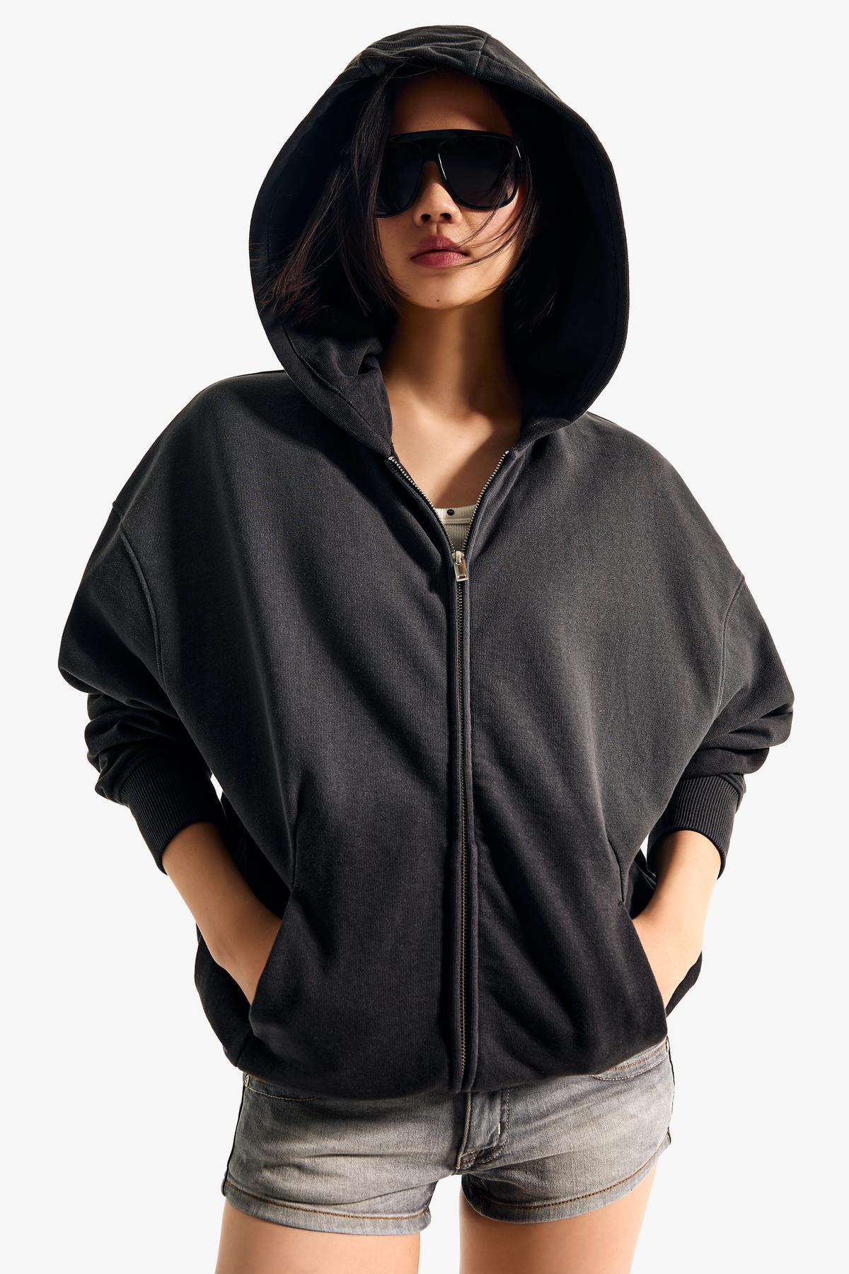 Bershka  Oversize kapüşonlu fermuarlı sweatshirt