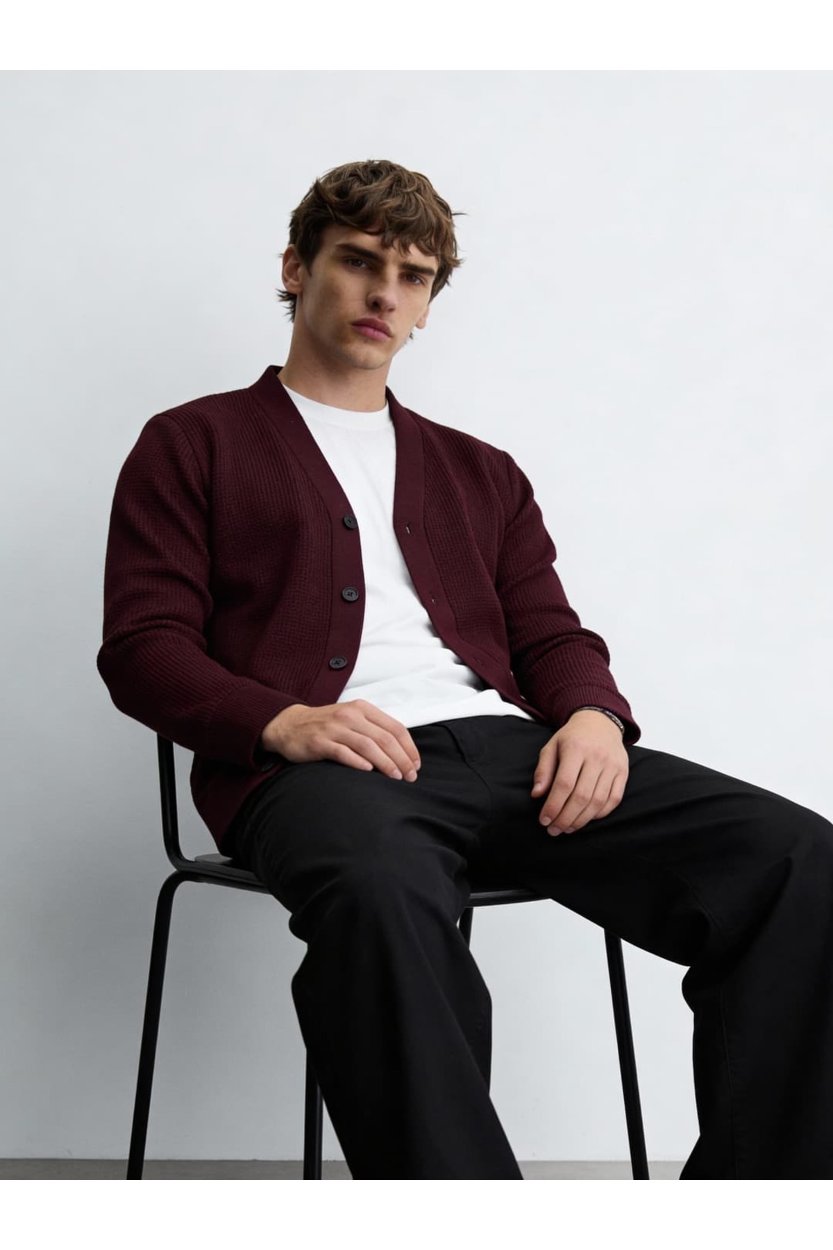 Atelier Old Money Bowery Knit Bordo Hırka FW5997 — زرشکی modern-sehir-stilini-minimal-cizgilerle-