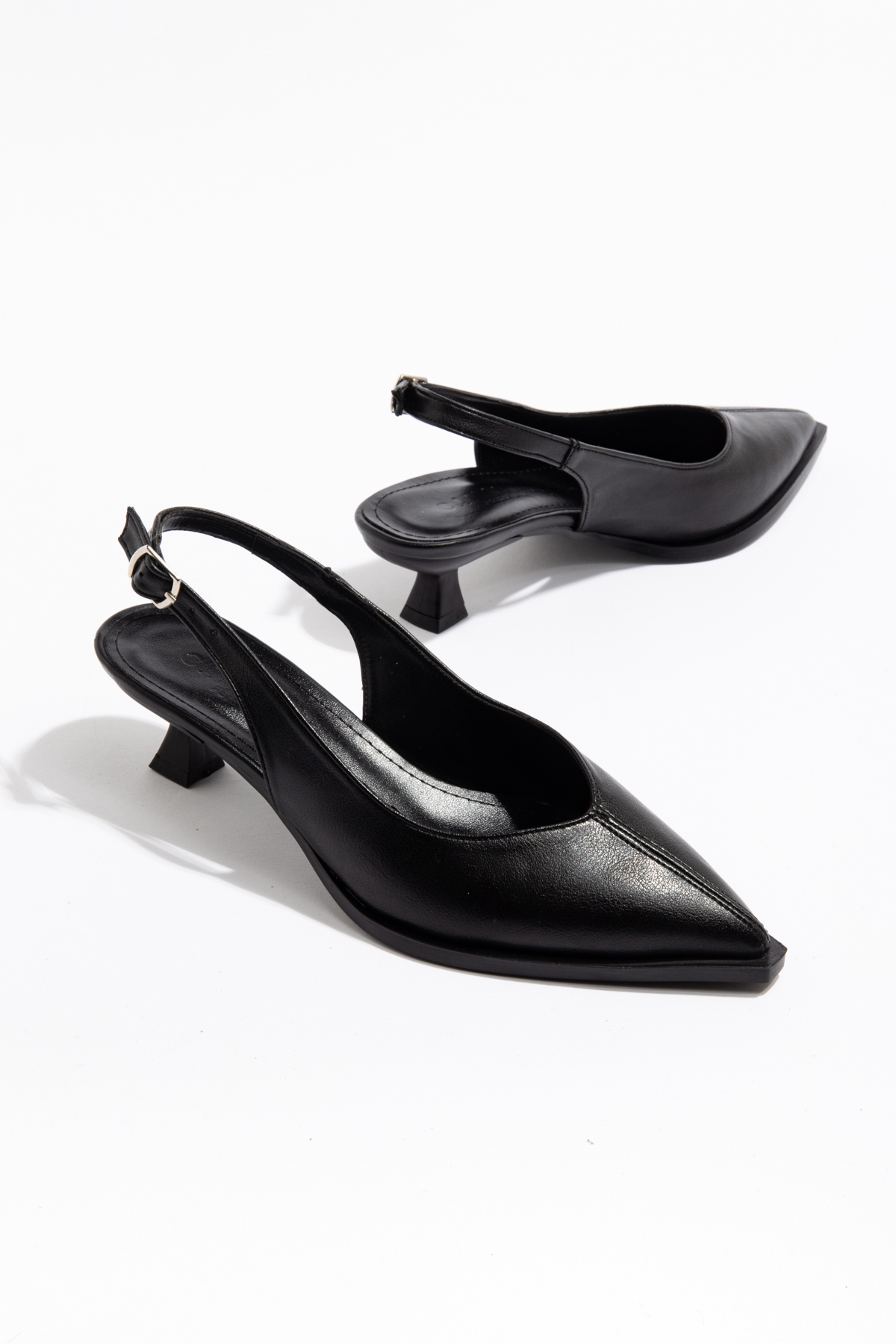 camaiore  Siyah Kısa Topuk Sivri Burun Kadın Klasik Deri Topuklu Ayakkabı
