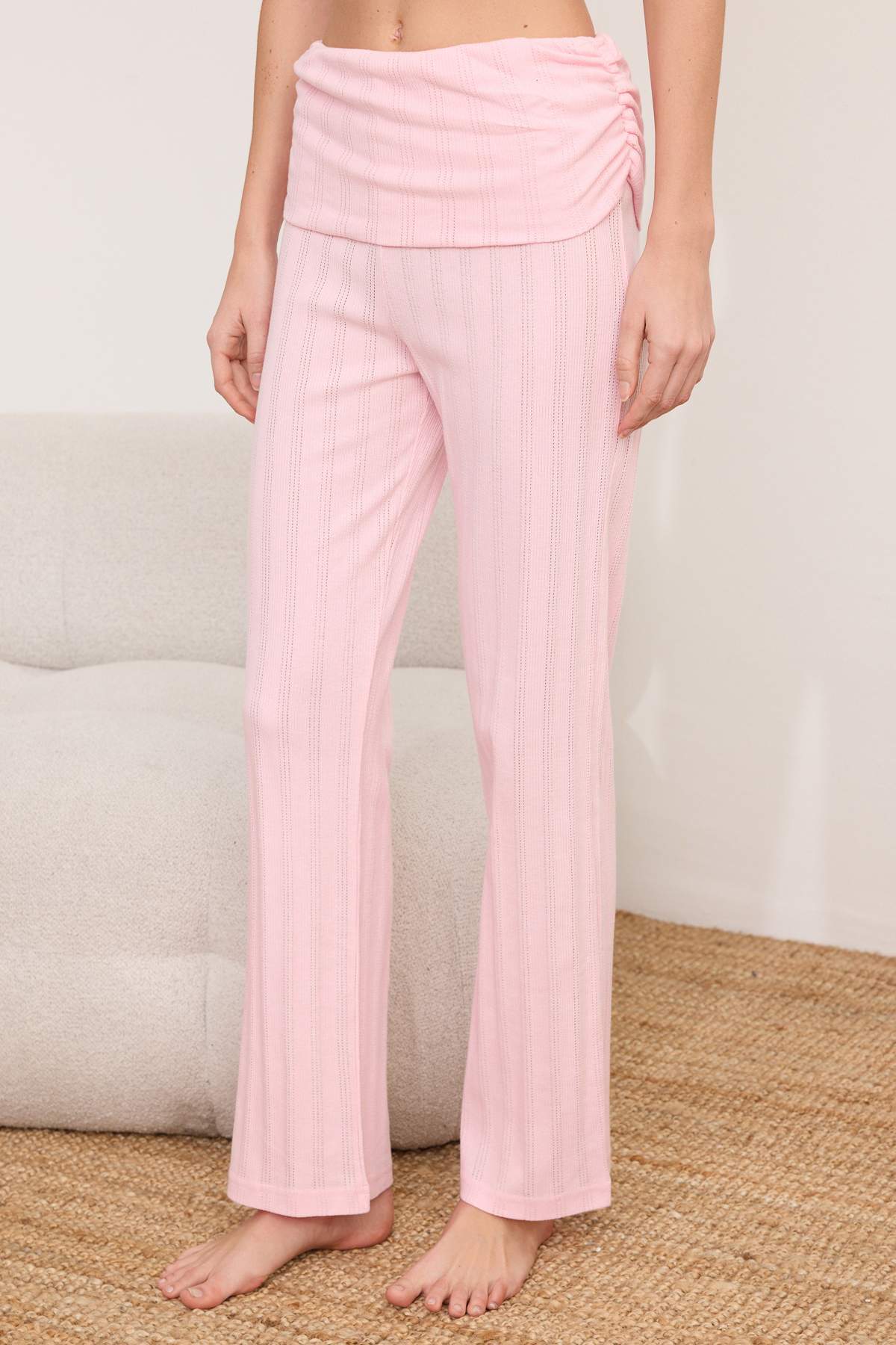 Trendyolmilla  Açık Pembe %100 Pamuklu Bel Detaylı Fitilli/Pointel Örme Pijama Takımı THMSS26PT00037 - Görsel 4