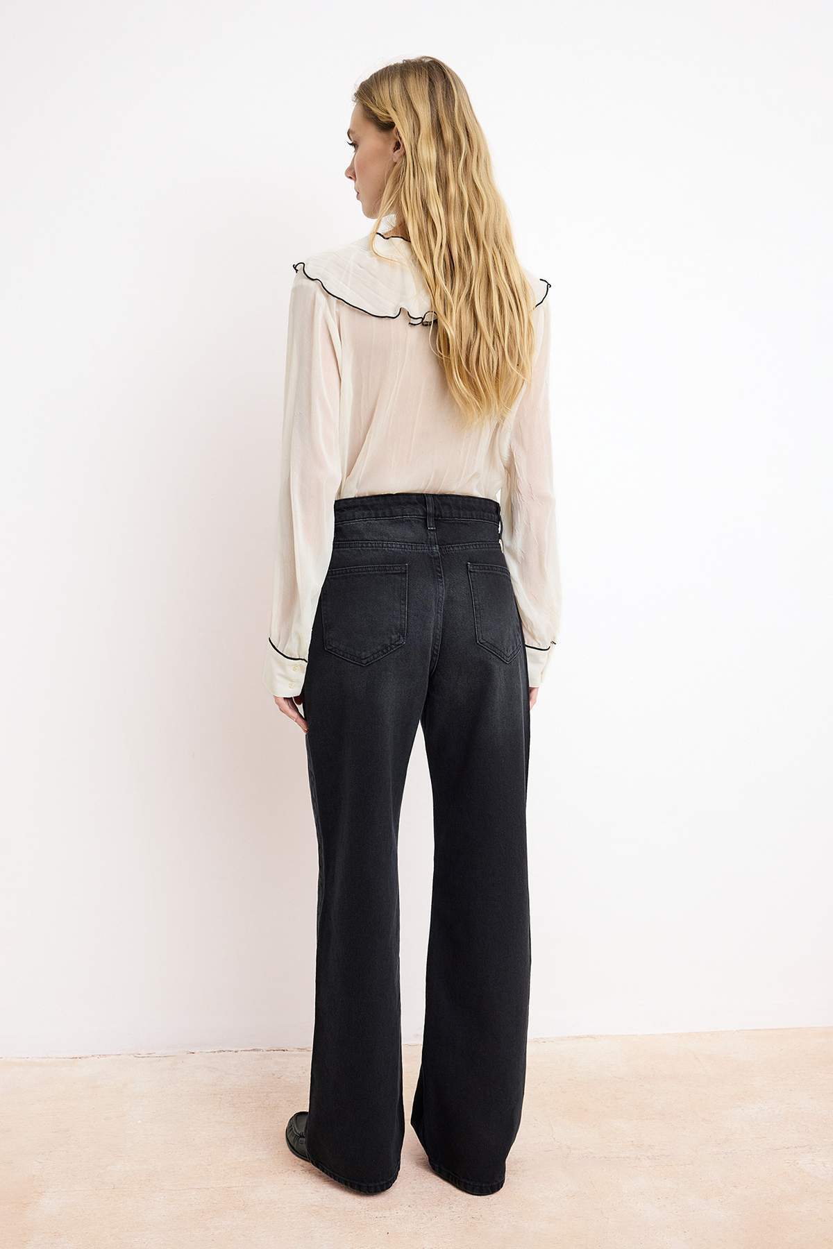 Trendyolmilla  Siyah Yüksek Bel Uzun Boy %100 Pamuk Wide Leg Jeans TWOSS26JE00130 - Görsel 4