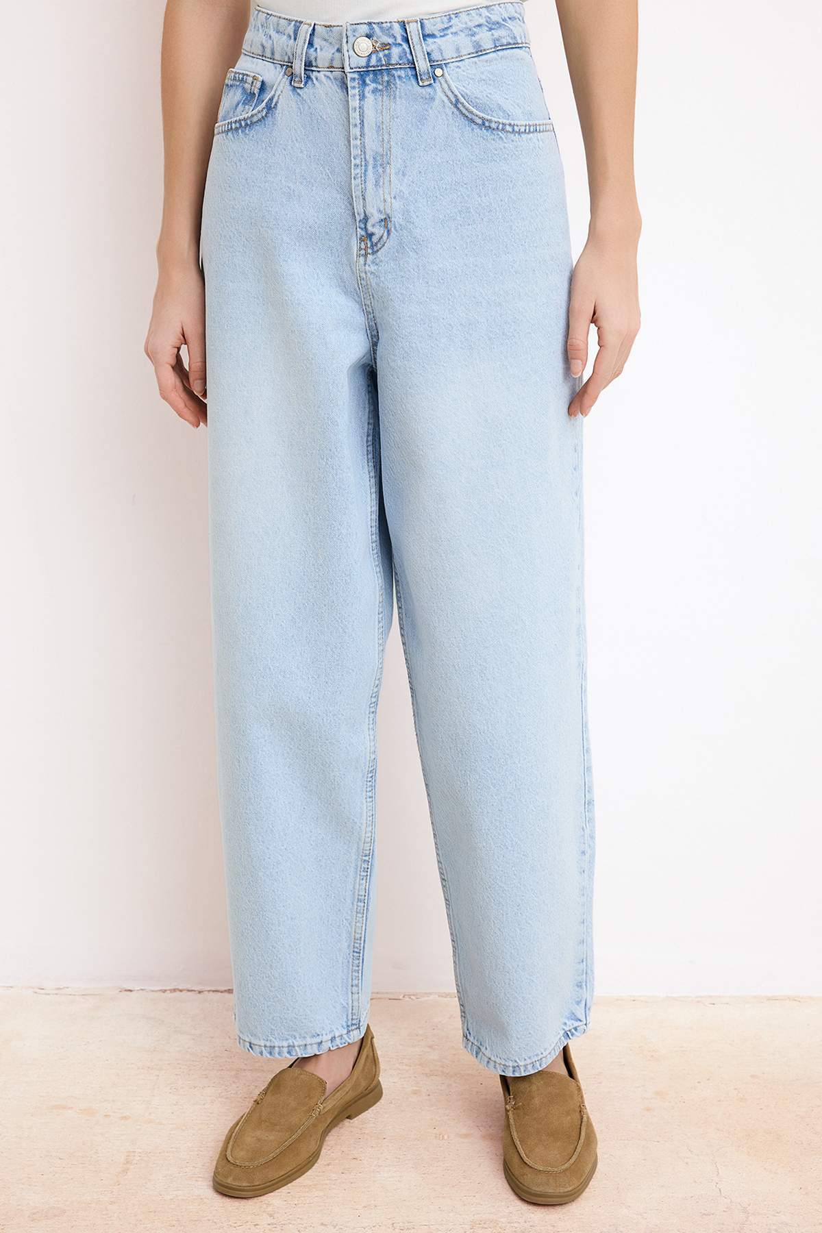 Trendyolmilla  Mavi Yüksek Bel 100% Pamuk Barrel Jeans TWOSS26JE00143 - Görsel 3