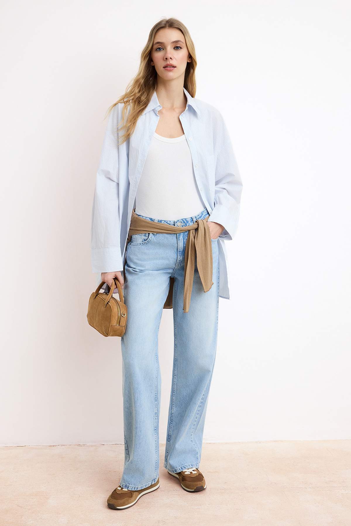 Trendyolmilla  Açık Mavi More Sustainable DÖKÜMLÜ Normal Bel %100 Pamuk Wide Leg Jeans TWOSS26JE00135