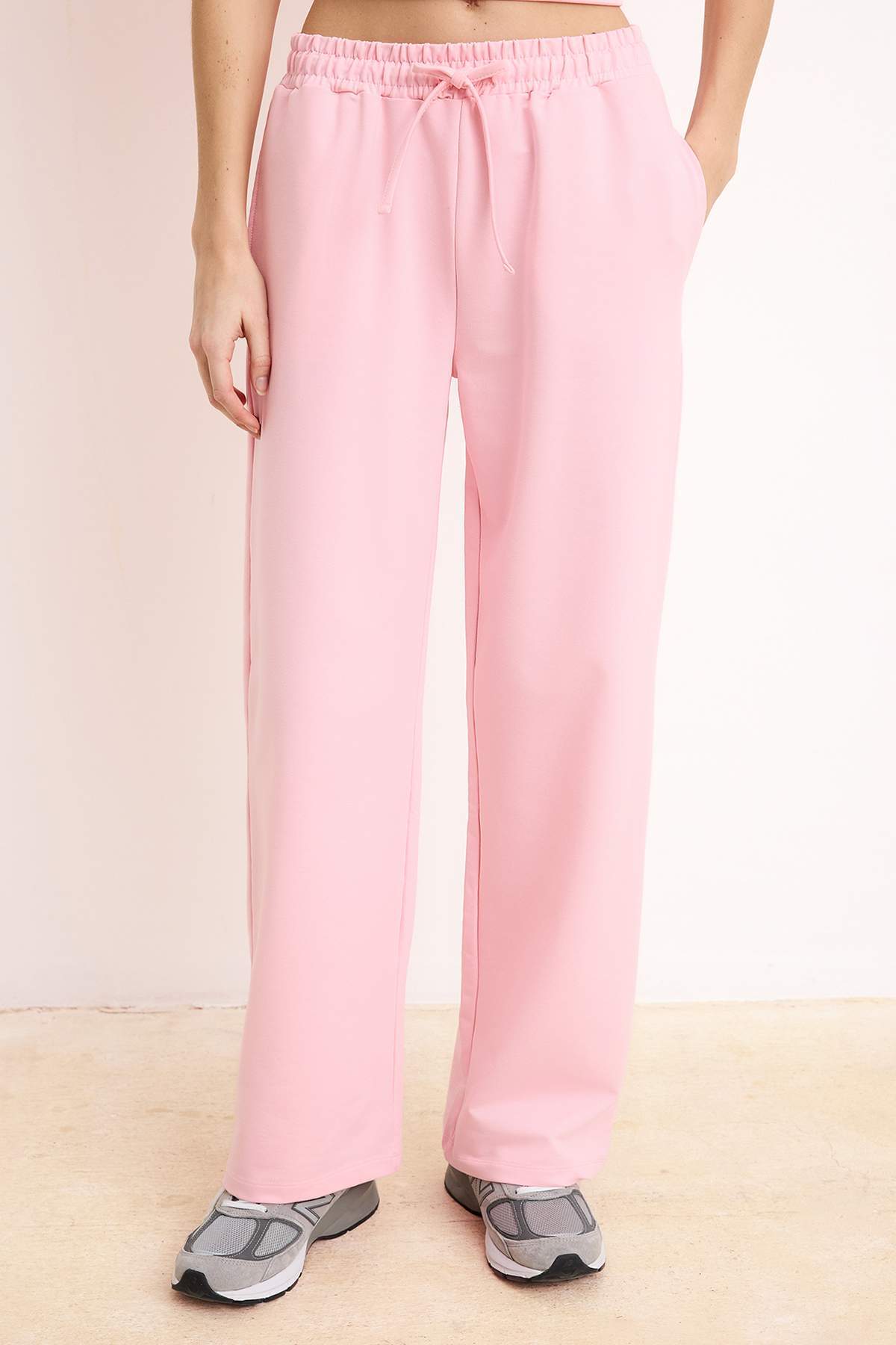 Trendyolmilla  Pembe Oversize Düşük Kol Kısa Kollu Geniş Paça İnce Örme Alt-Üst Takım TWOSS26AU00031 - Görsel 3