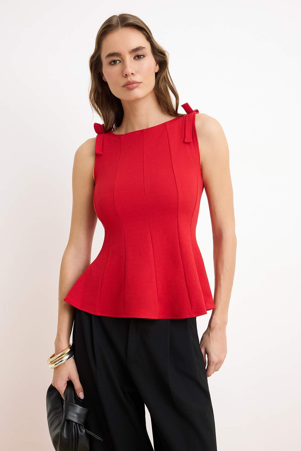 Trendyolmilla  Kırmızı Sıfır Kol Peplum Belden Oturmalı Omuz Fiyonk Detaylı Örme Bluz TWOSS25BZ00482