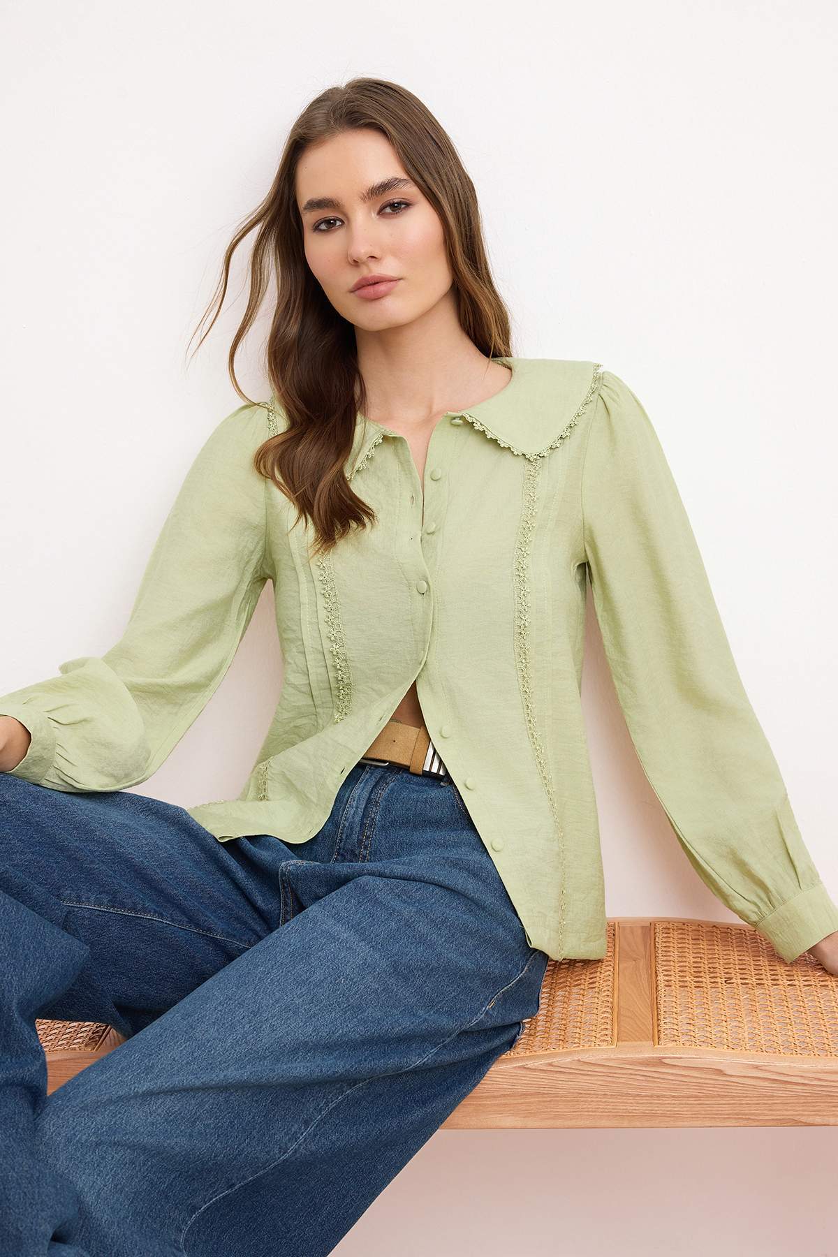 Trendyolmilla  Mint Dantel Detaylı Bebe Yaka Regular Normal Kalıp Dokuma Gömlek TWOSS21GO0035 - Görsel 2