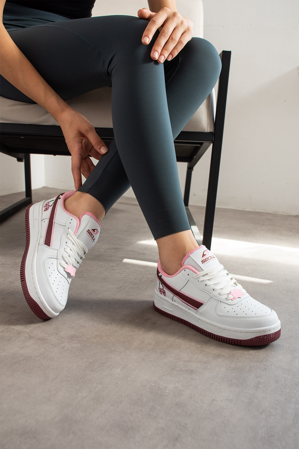 SEOUL SPORT SHOES  Cherry Love Air – Kiraz Nakışlı Beyaz Kadın Sneaker Spor Ayakkabı - Görsel 3