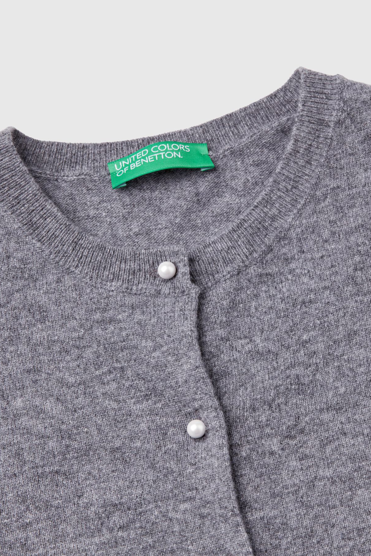 United Colors of Benetton  Kadın Antrasit Melanj %100 Merino Bisiklet Yaka İnci Düğmeli Hırka - Görsel 6