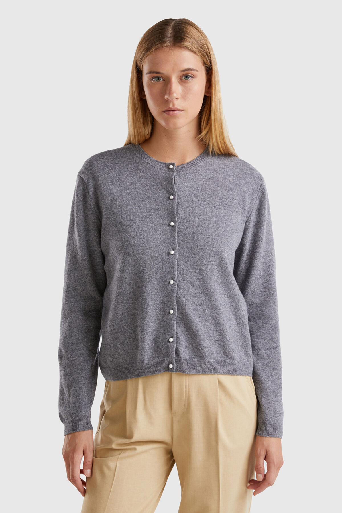 United Colors of Benetton  Kadın Antrasit Melanj %100 Merino Bisiklet Yaka İnci Düğmeli Hırka - Görsel 2