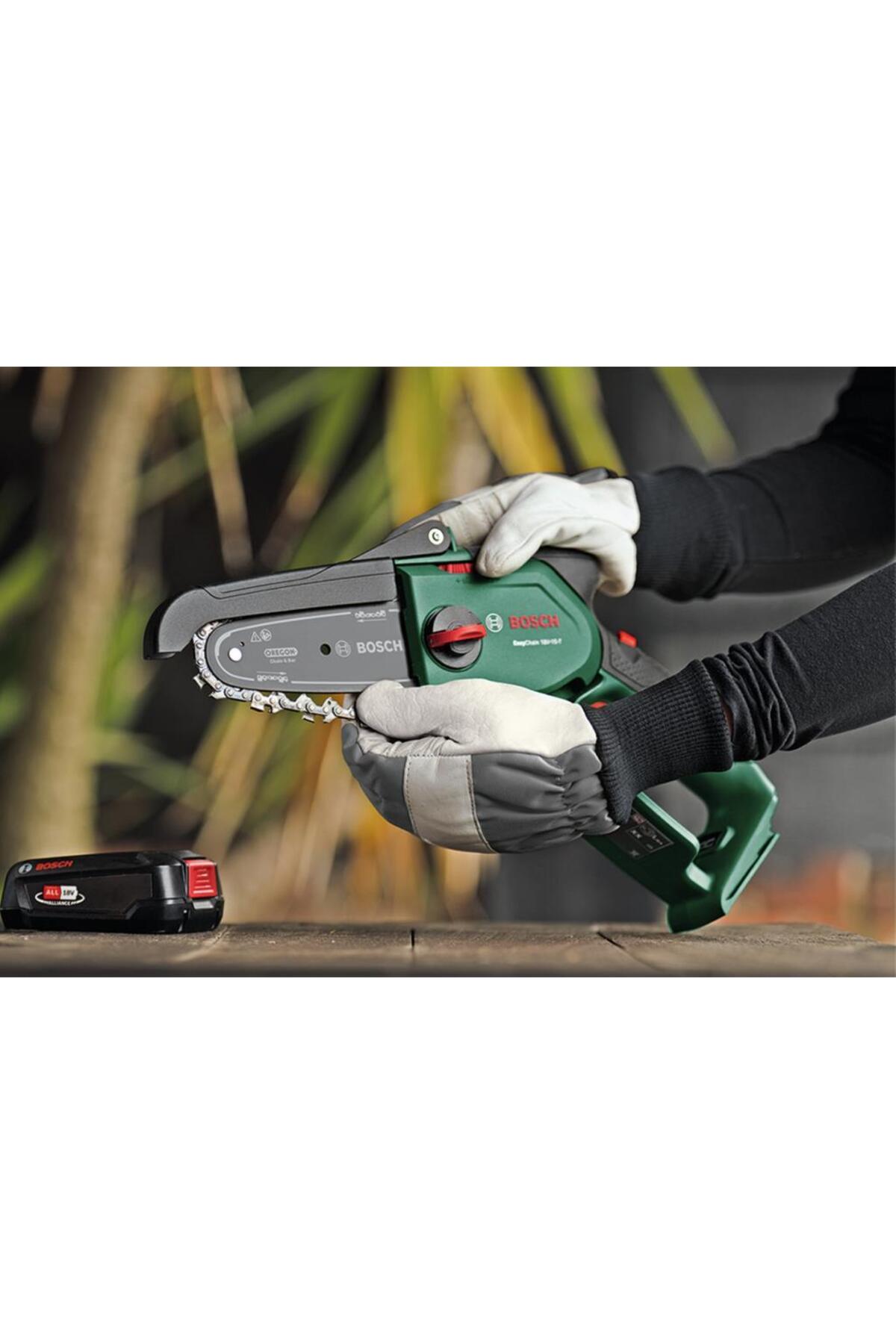 Bosch Easychain 18V-15-7 Şarjlı Zincirli Budama Makinası Solo