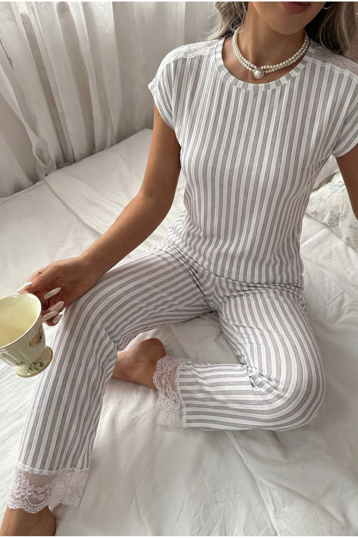 MİSSLALE Set de pijamale de damă cu mânecă scurtă din viscon, cu detalii din ...