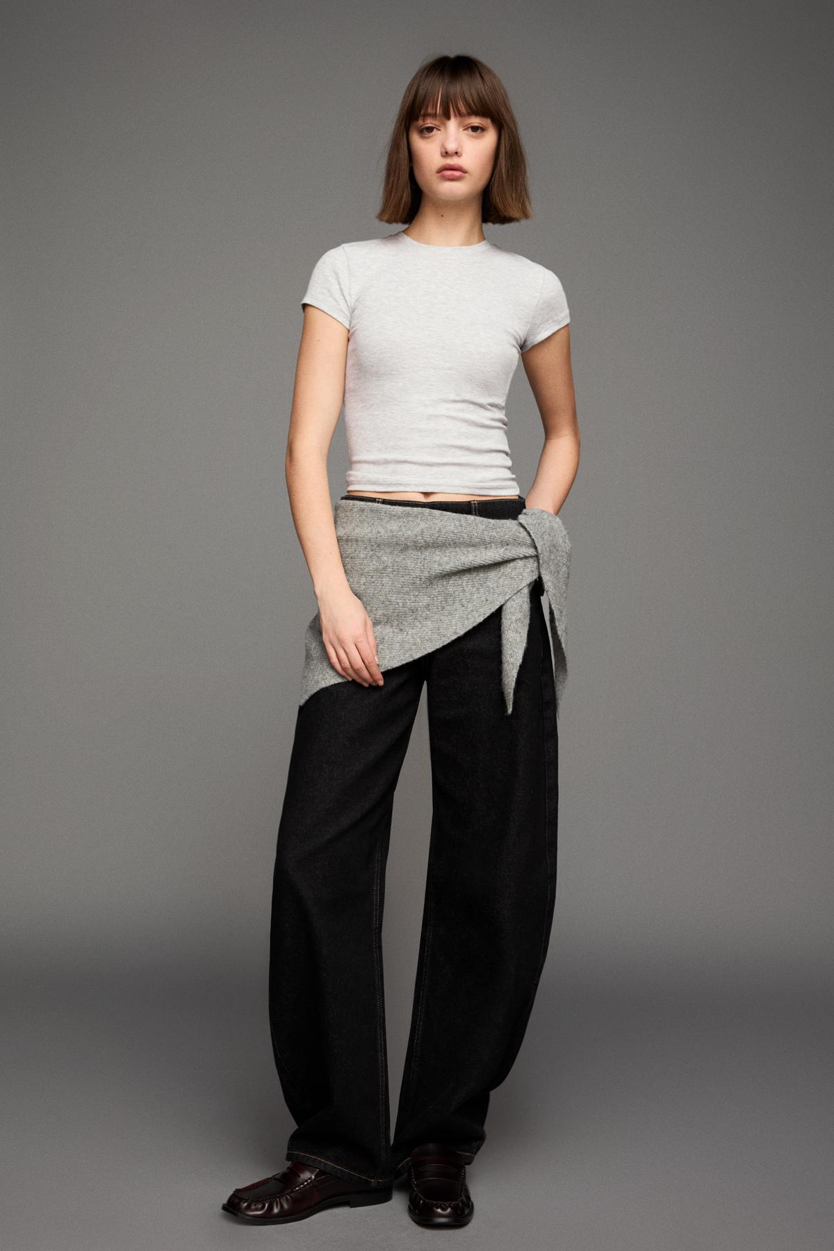 Bershka  Kısa kollu bisiklet yaka tişört - Görsel 4