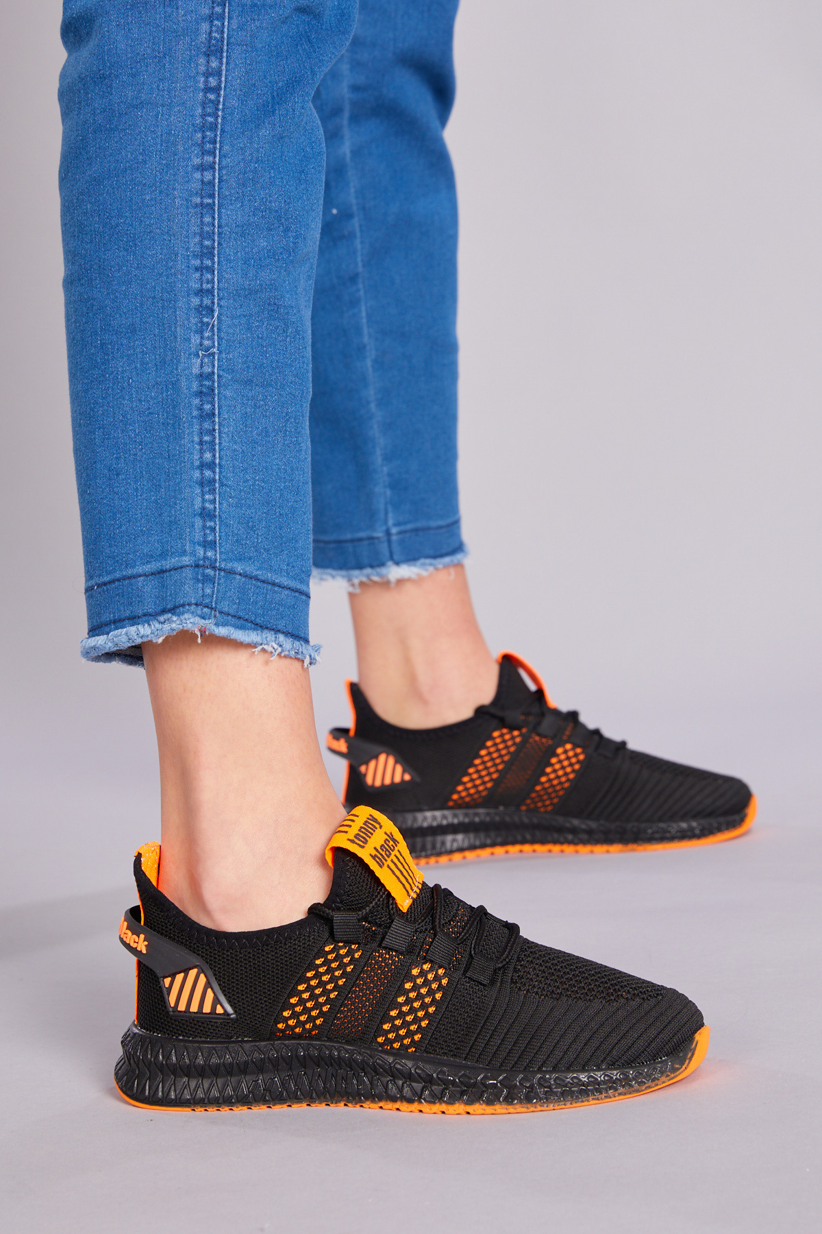 Tonny Black Unisex Siyah Turuncu Rahat Kalıp Yanı Şerit Deseli Bağcıklı Spor Ayakkabı görsel 2