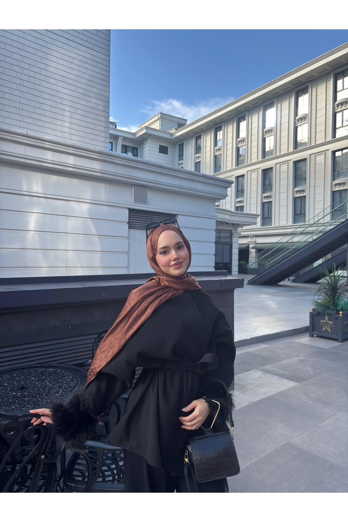 Çınar Couture SİYAH KAŞE KÜRK DETAYLI CEKET görsel 3