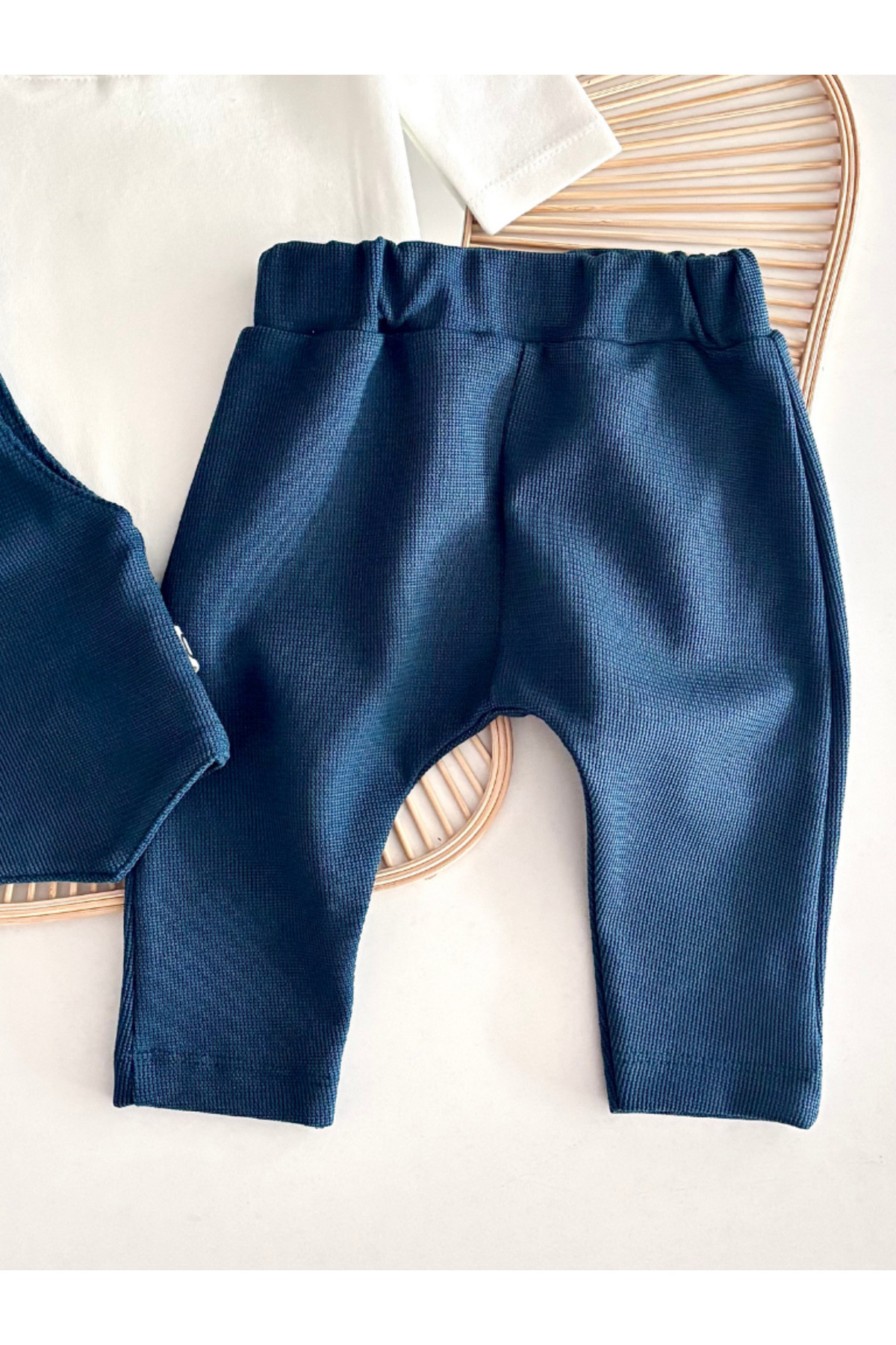 Jammybaby Adrian Smokin Yelek,Papyonlu Body ve Pantolon Erkek Bebek Yenidoğan Mevlüt Düğün Özel Gün Şık Takım fotoğrafı 3 (önizleme)