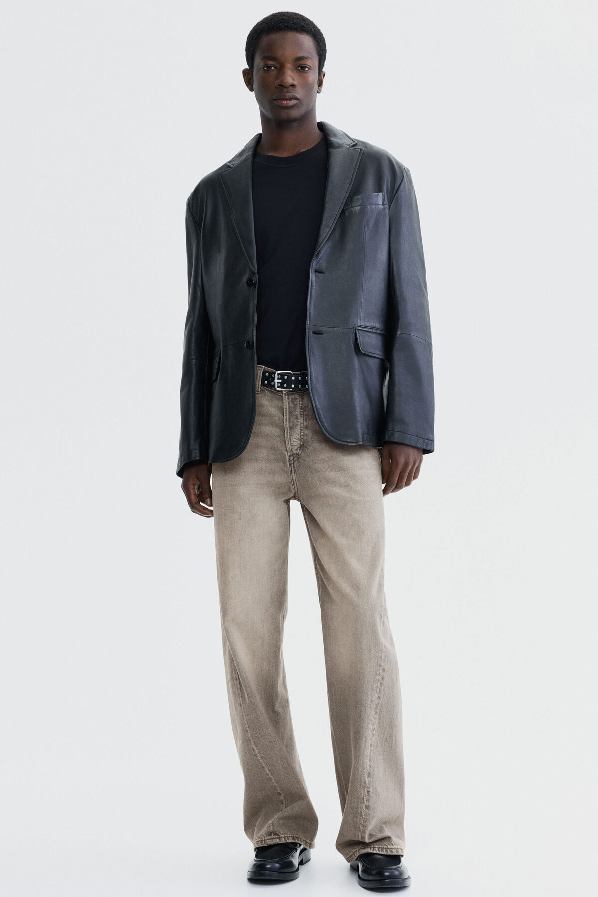 شلوار جین گشاد و راسته پیچ خورده اچ اند ام شلوار جین H&M