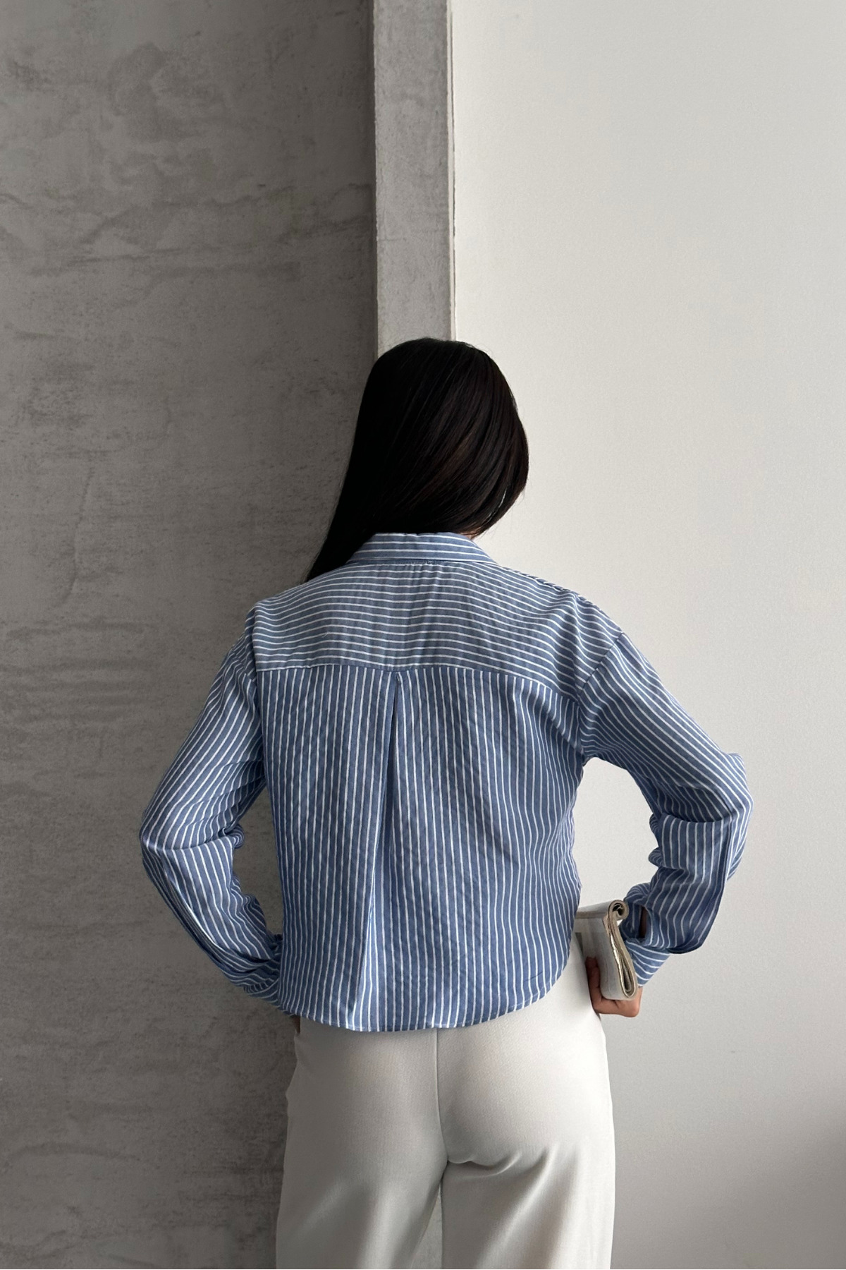 macharel jeans  Kadın Mavi Çizgili Crop Gömlek - Görsel 8