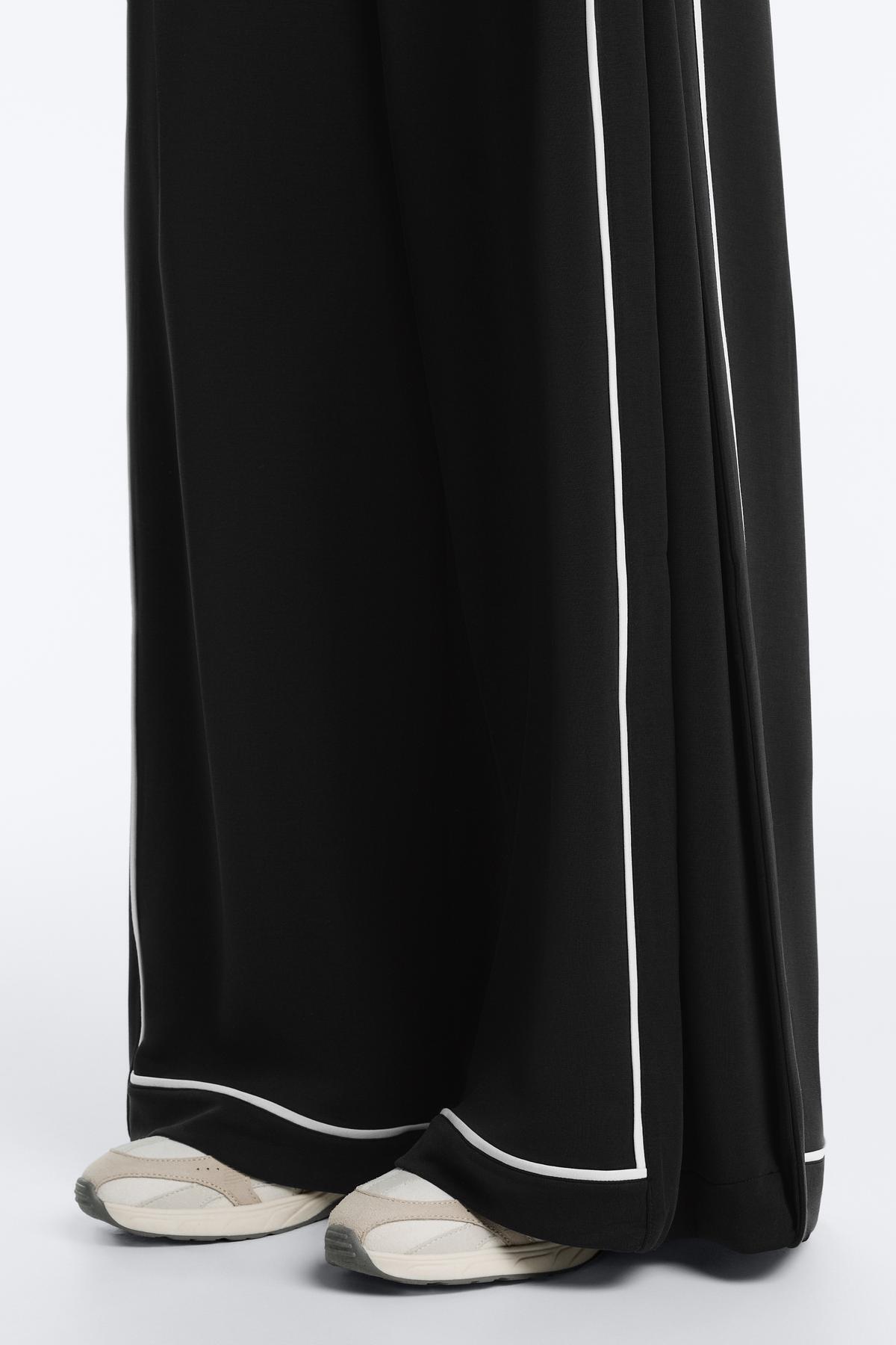 Oysho  Kontrast Piping Detaylı Yumuşak Dokunuşlu Modal Geniş Paça Pantolon - Görsel 4