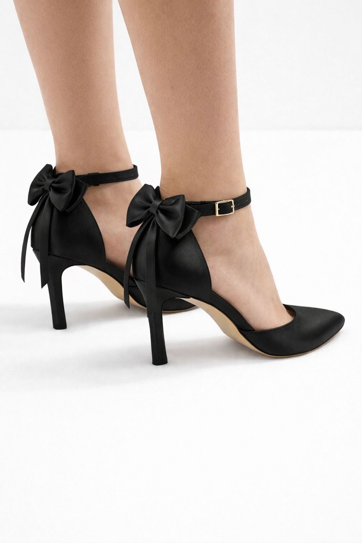 CRAFT MODA  Fiyonklu Bilekten Bantlı İnce Topuklu Stiletto Kadın Ayakkabı