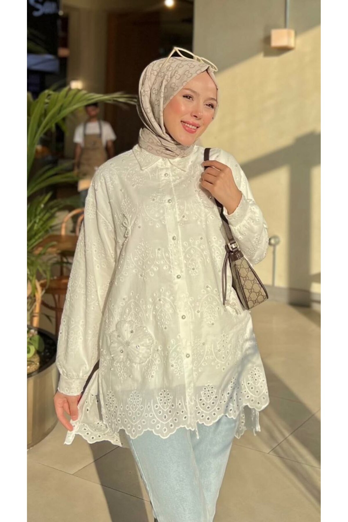 PİNK FLY  Nakışlı Dantelli Tesettür Tunik, Çiçek Desenli Boncuklu Scallop Tesettür Gömlek