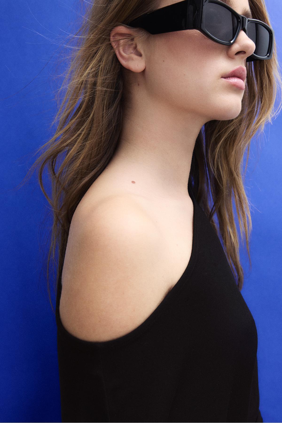 Stradivarius  Kısa kollu kayık yaka t-shirt - Görsel 4