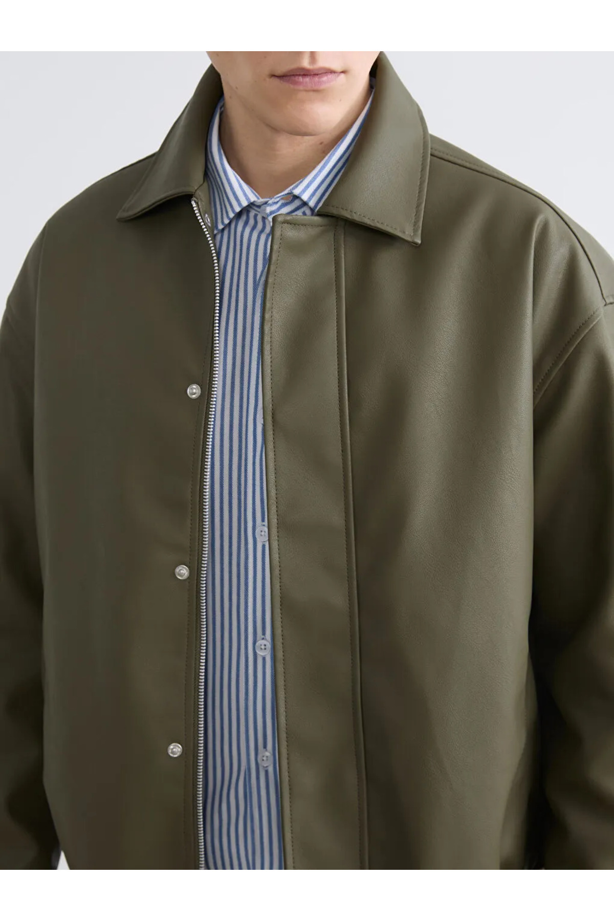 LC Waikiki  Kahverengi Standart Kalıp Deri Görünümlü Erkek Mont - Görsel 4