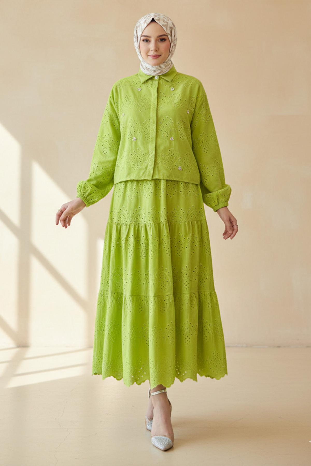 Women's Scallop Detailed Blouse Skirt Hijab Set - Oil Green