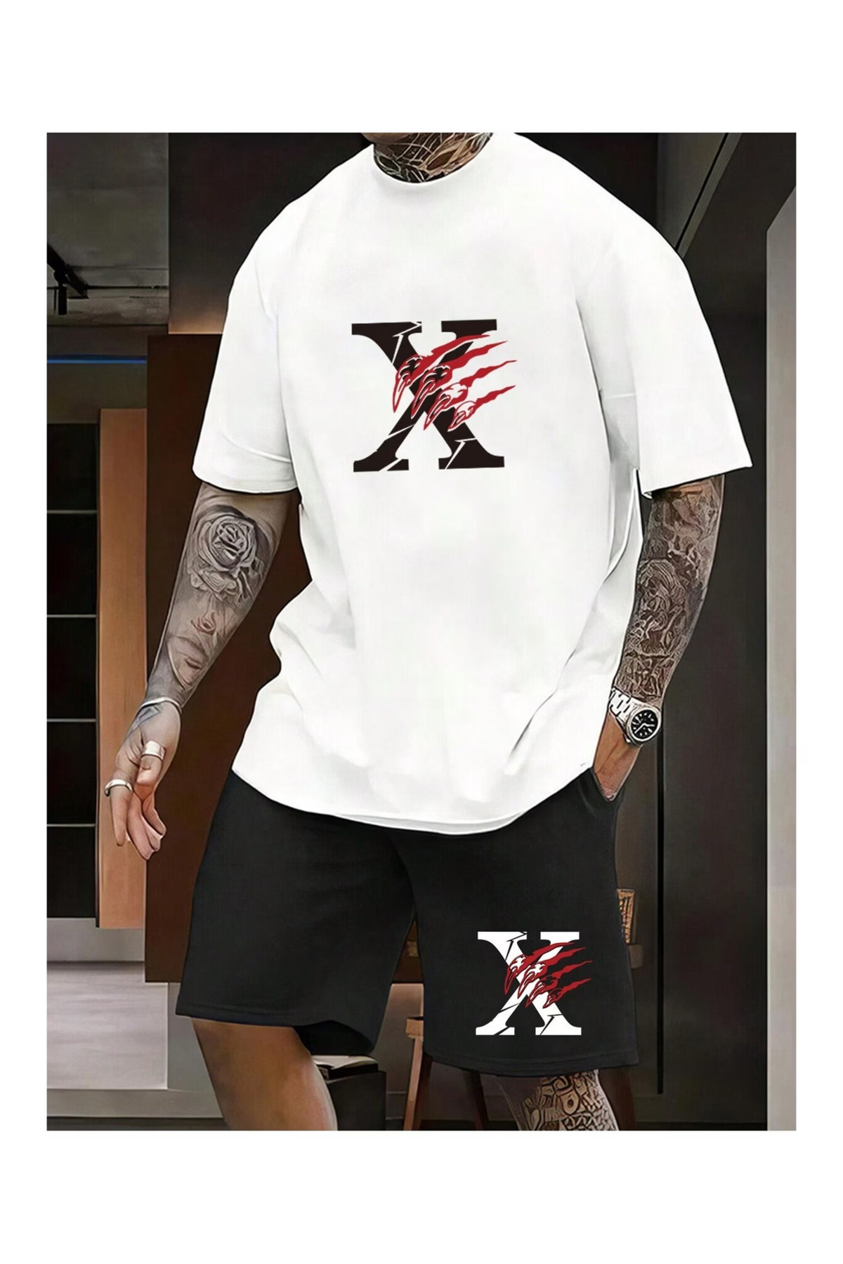 طقم رياضي بطبعة للجنسين