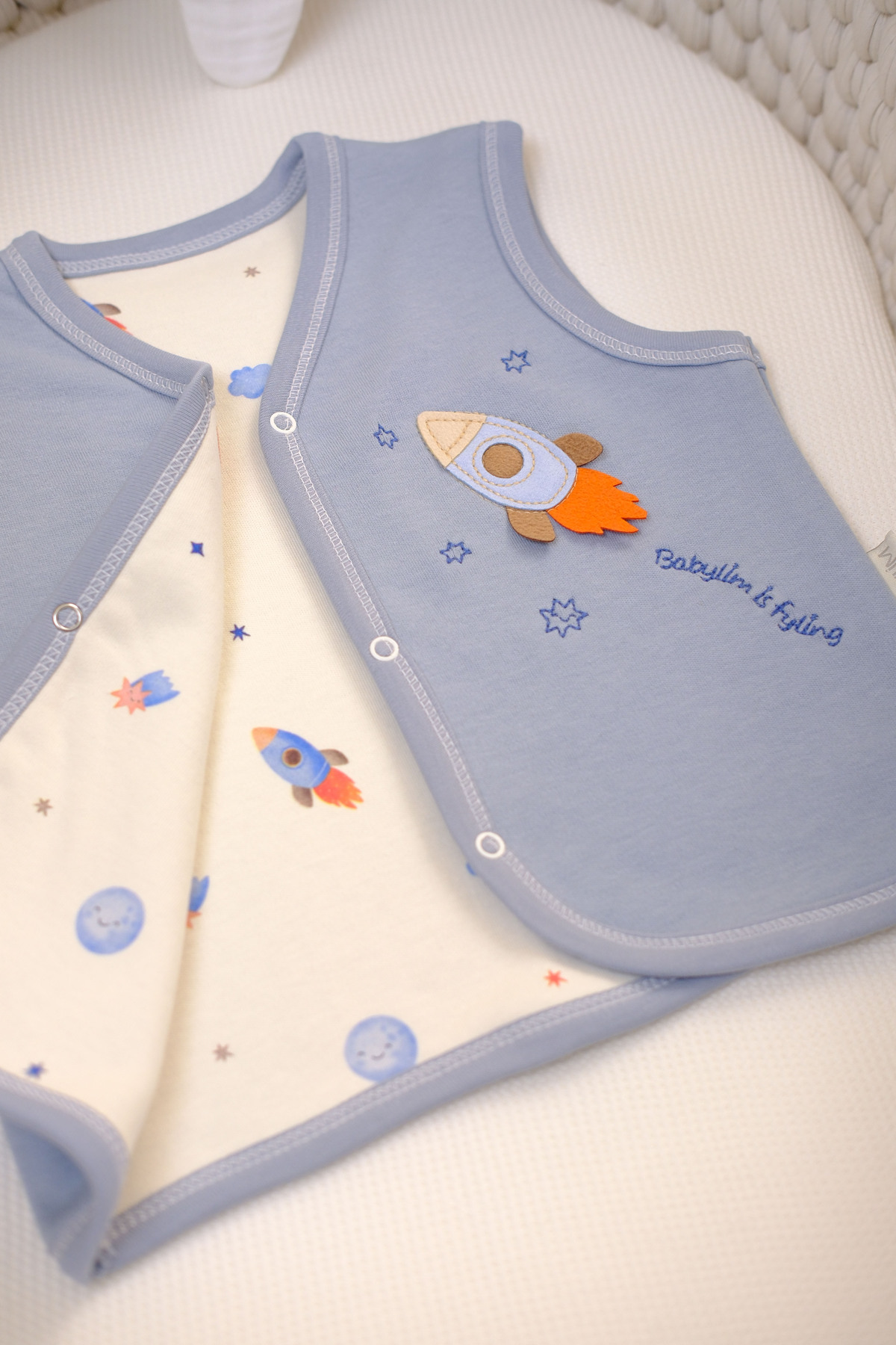 BABYLİM Uzay Aplikeli Astarlı Yenidoğan Yelek %100PAMUK- Erkek Bebek fotoğrafı 3 (önizleme)