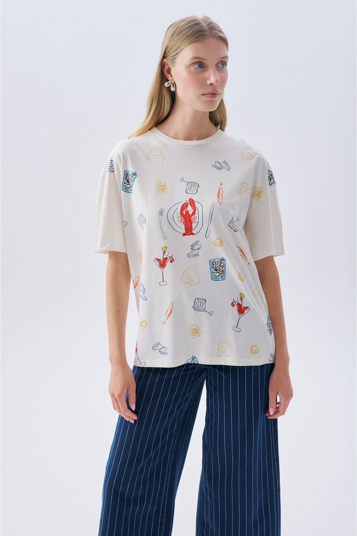 Mudo Women's Ecru Printed Oversize Crew Neck T-Shirt