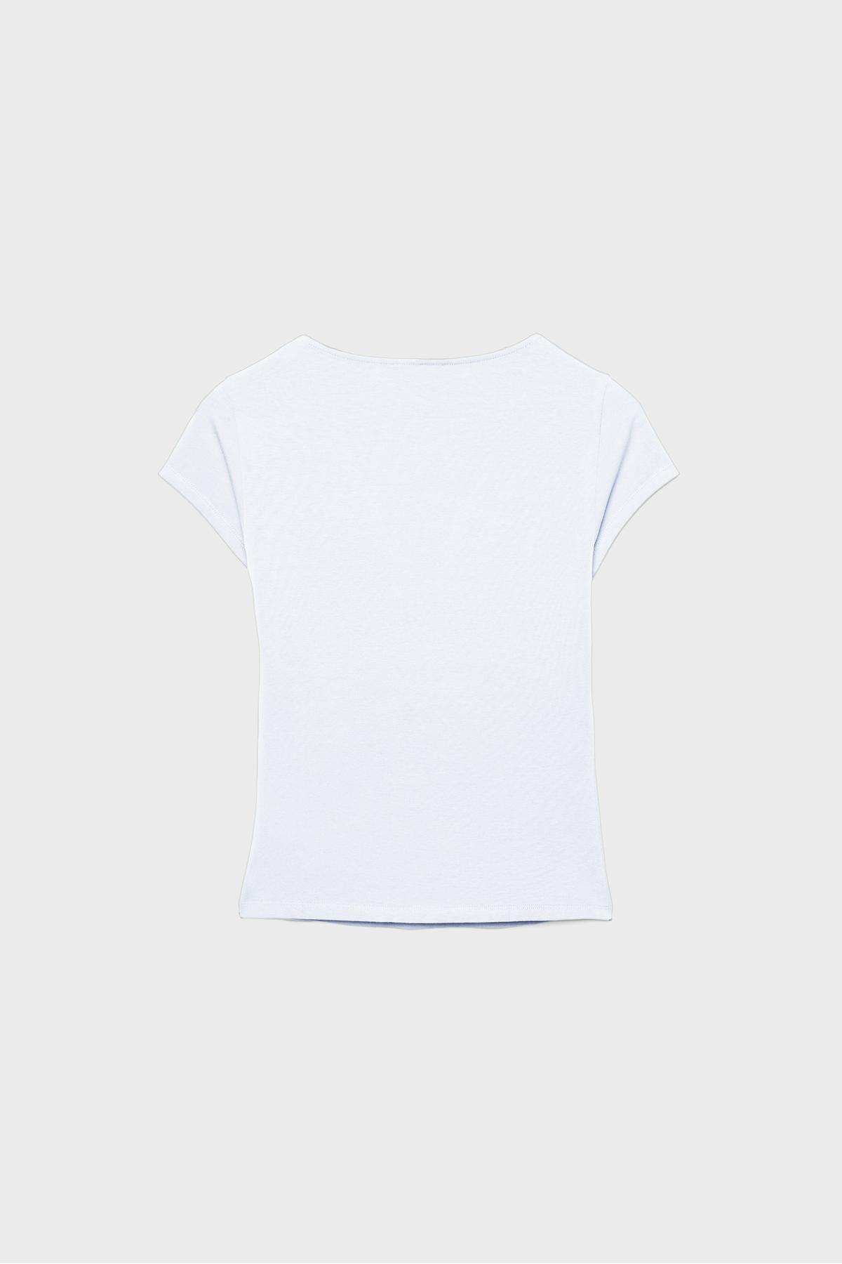 Stradivarius  Kısa kollu V yaka t-shirt - Görsel 7