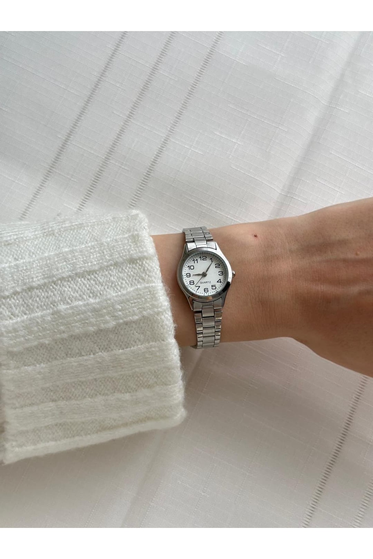 MERW  Poli Model Gümüş Renk Metal Kordon Vintage Seri Kadın Kol Saati - Görsel 4