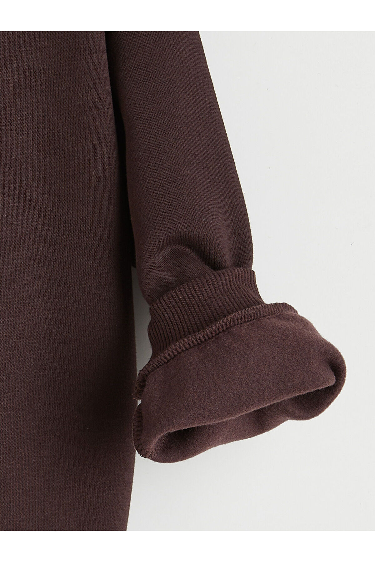 LC Waikiki Nevaa Collection Mürdüm Bisiklet Yaka Nakışlı Erkek Çocuk Kalın Sweatshirt fotoğrafı 3 (önizleme)