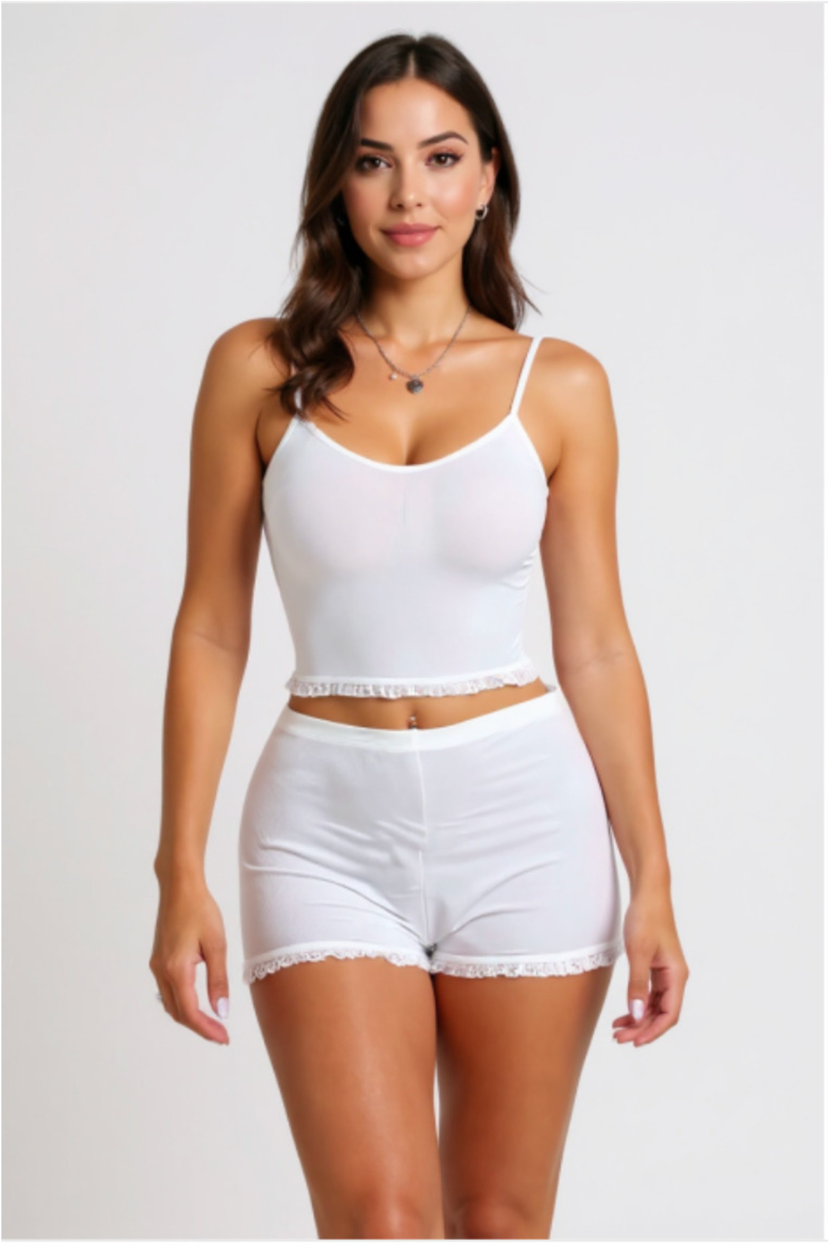 Vielove Kadın Beyaz Dantel Detaylı Şortlu Gecelik Takımı – 2’li Pijama Seti Ev Giyim