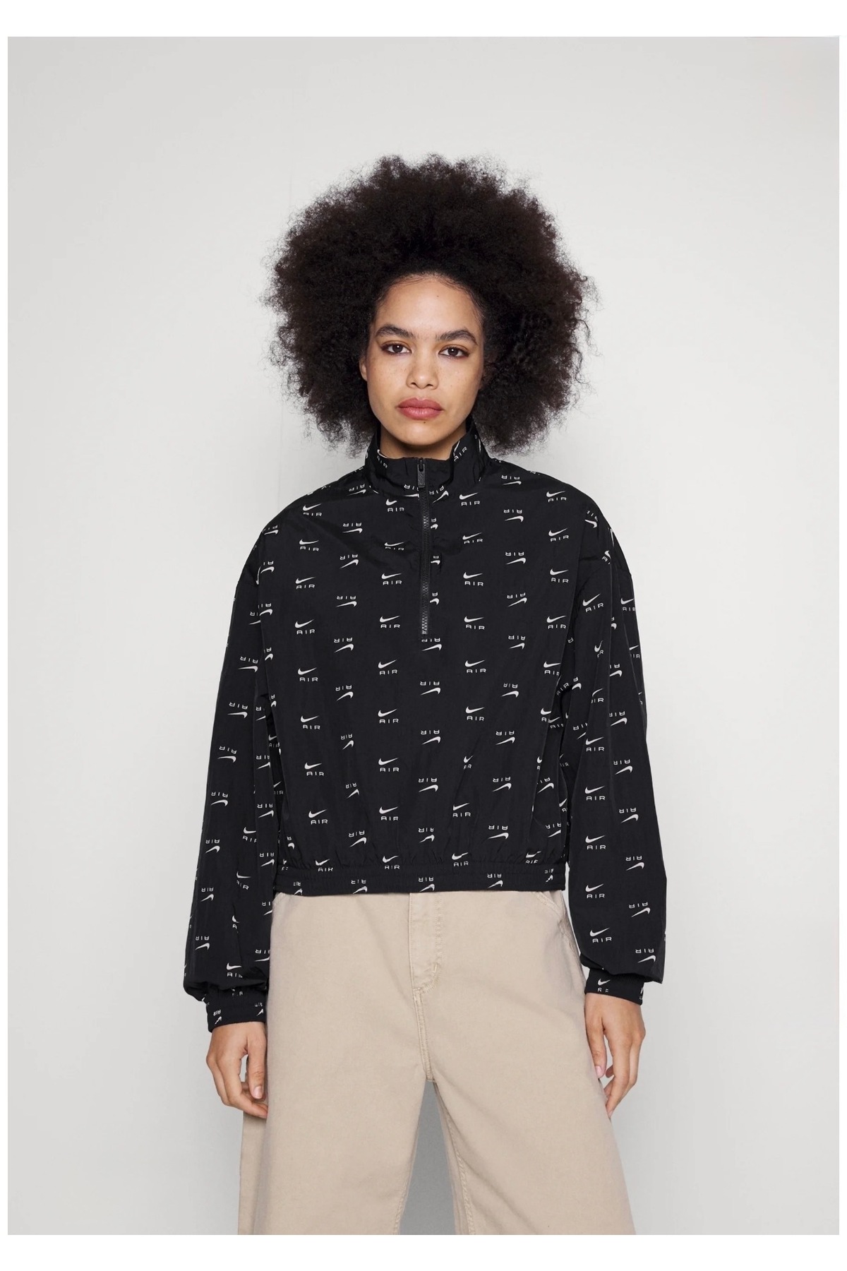 Nike Sportswear Air Allover Printed Mod Crop Woven Quarter-Zip Bol Kalıp Baskılı Siyah Kadın Ceket görsel 4