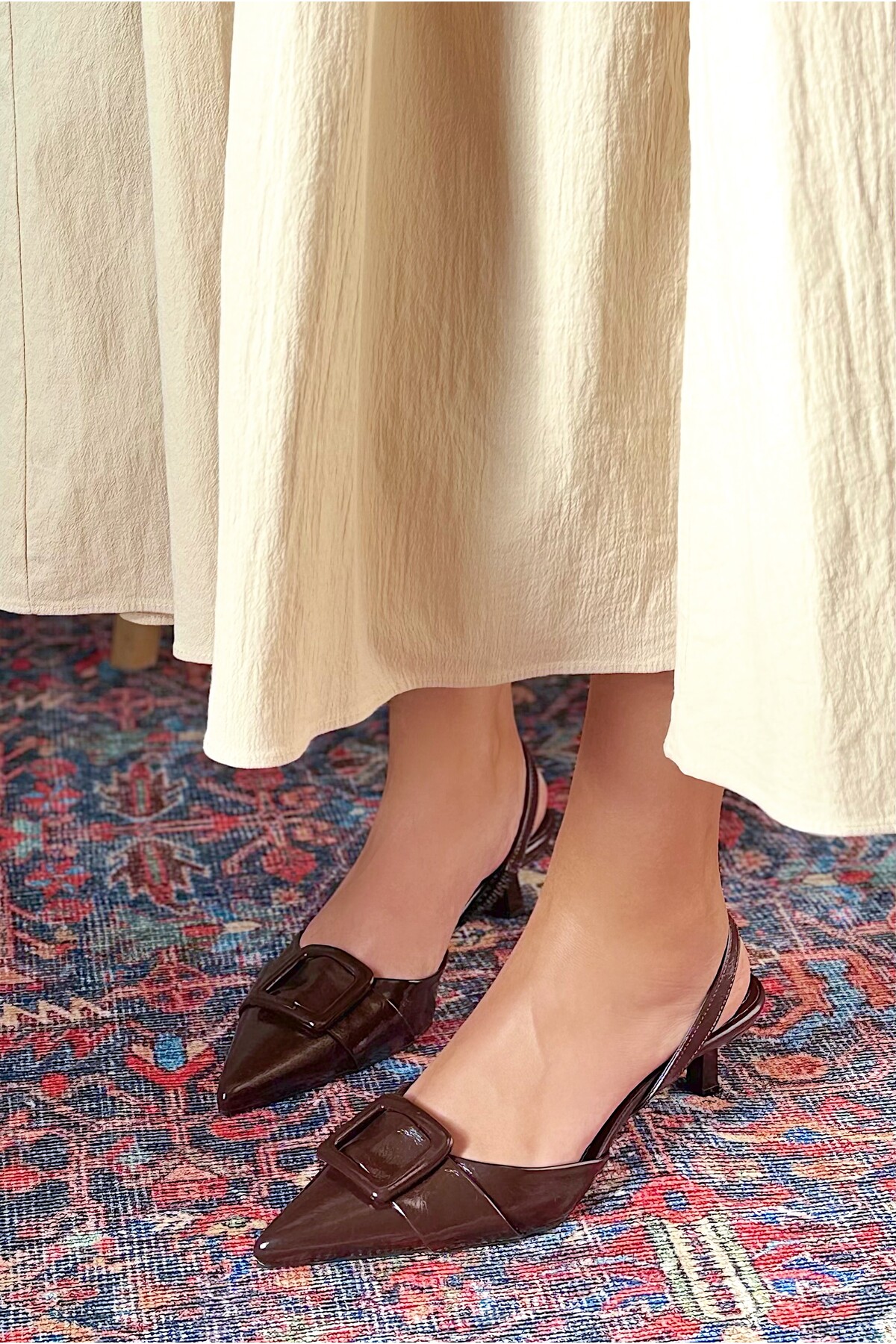 POLKA STORE  May Kare Tokalı Sivri Burunlu Kısa Kitten Topuklu Kahve Rugan Kadın Ayakkabı - Görsel 5