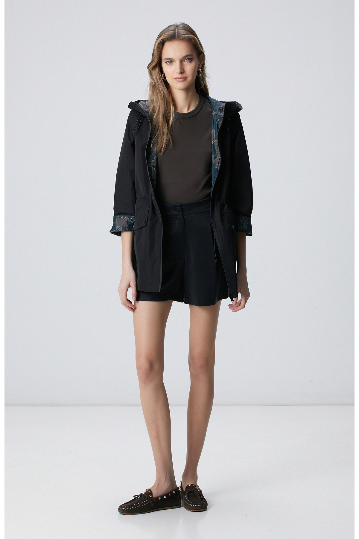 Network  Siyah Kapüşonlu Çift Taraflı Mont - Görsel 3