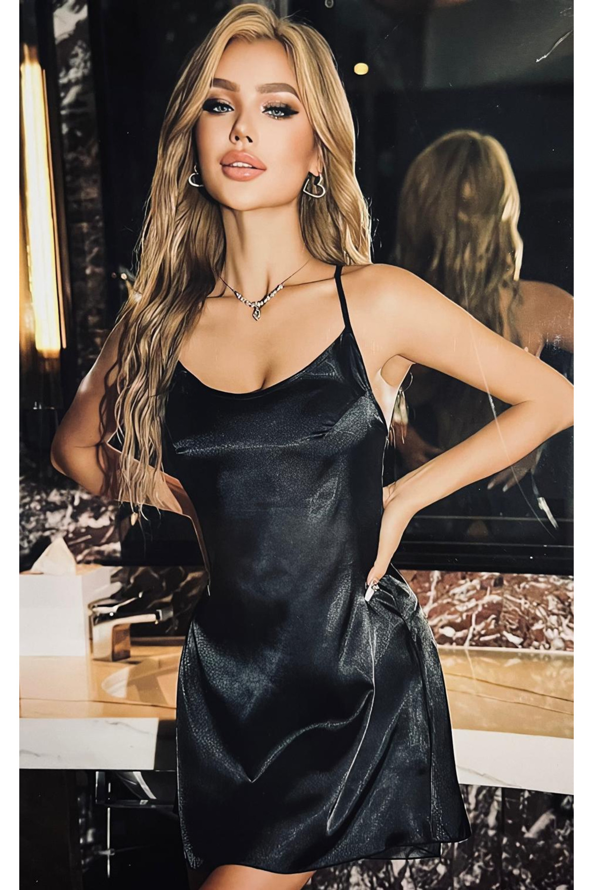 NIGHTLINGHT Siyah Sırt Detaylı Saten Kumaş Kadın Gecelik