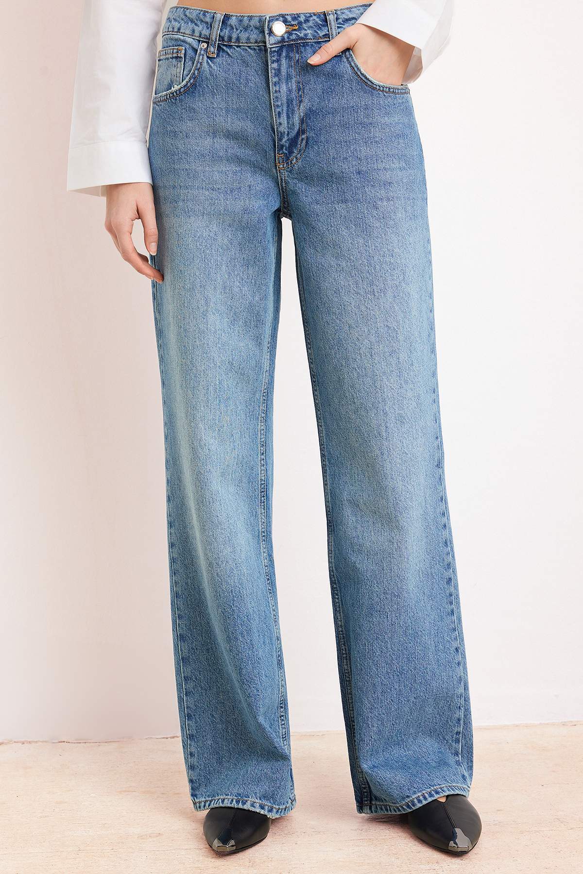 Trendyolmilla  Mavi More Sustainable Normal Bel 100% Pamuk Wide Leg Geniş Paça Jeans TWOSS26JE00125 - Görsel 3