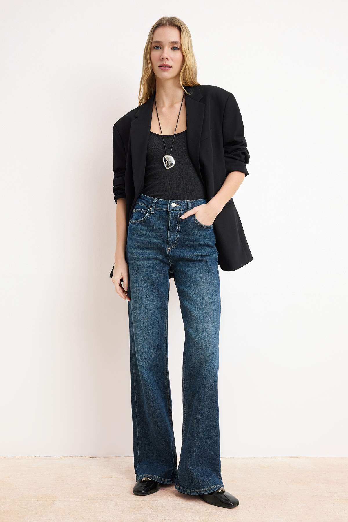 Trendyolmilla  Premium Koyu Mavi More Sustainable Yüksek Bel Az Esnek Wide Leg Geniş Paça Jeans TWOSS26JE00153