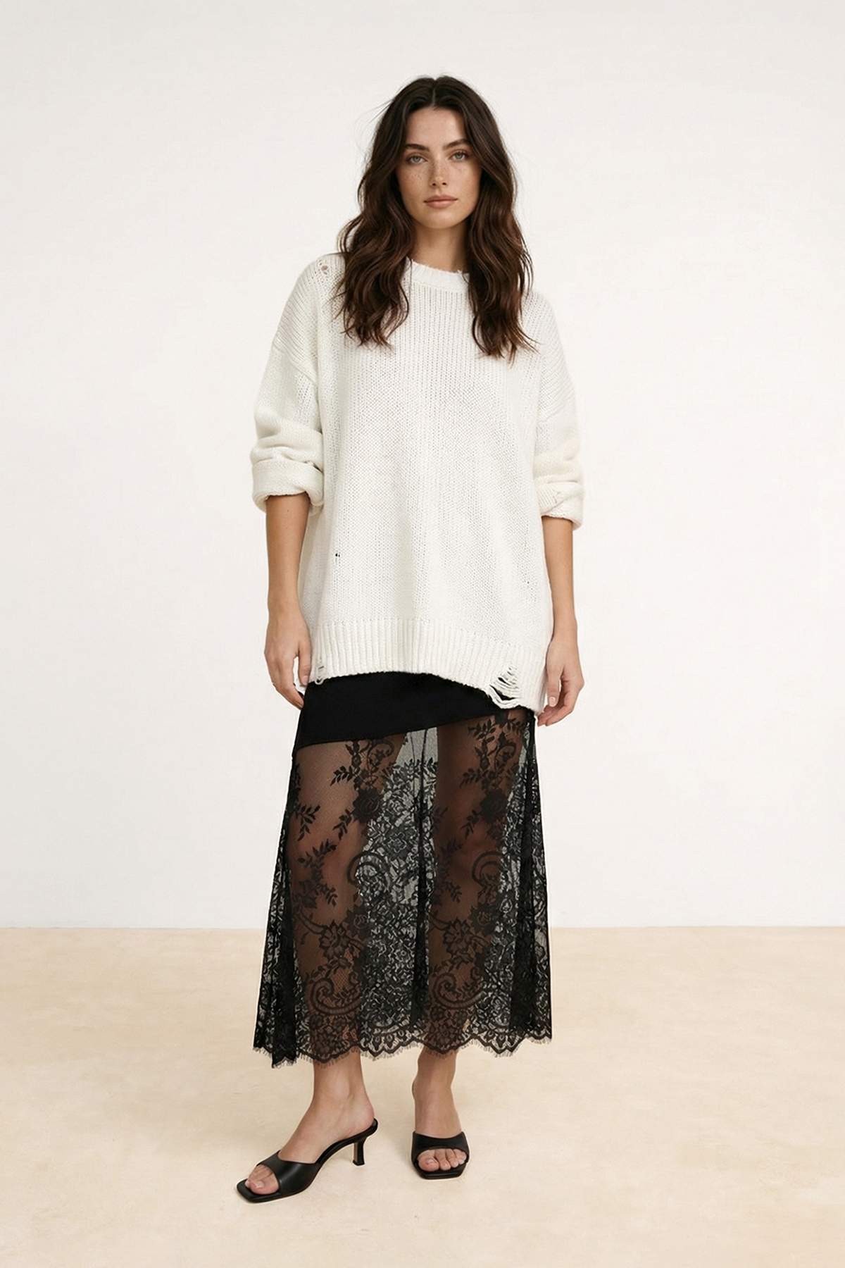 Trendyolmilla  Siyah Dantel Detaylı Triko Etek TWOSS26ET00116