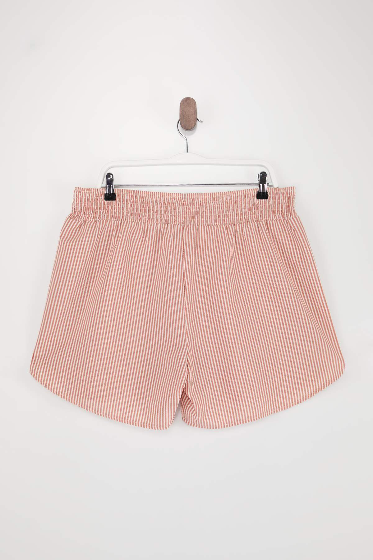 Trendyolmilla  Plaj Giyim Somon Çizgili Gofre Dokulu Kumaş Büyük Beden Plaj Şortu TBBSS26AP00007 - Görsel 6