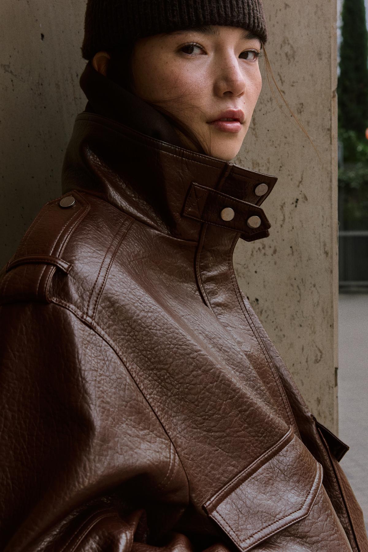 Bershka  Suni deri dik yaka ceket - Görsel 4