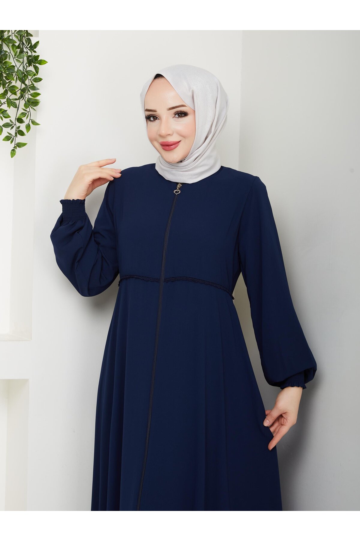 Daily Hajj and Umrah Mevlana Middle Embroidered Abaya