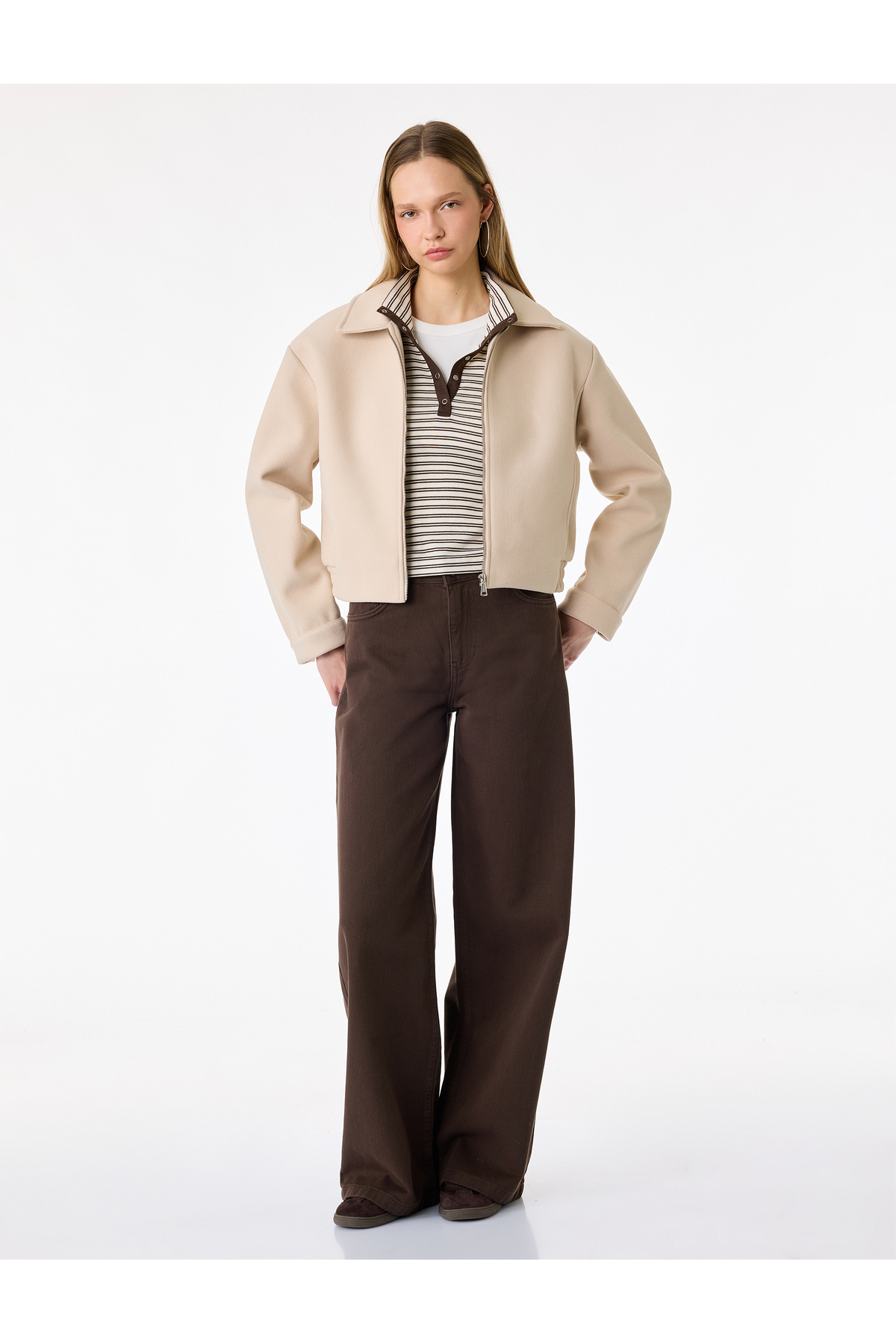 Koton  Cep Detaylı Klasik Yaka Fermuarlı Crop Ceket - Görsel 2