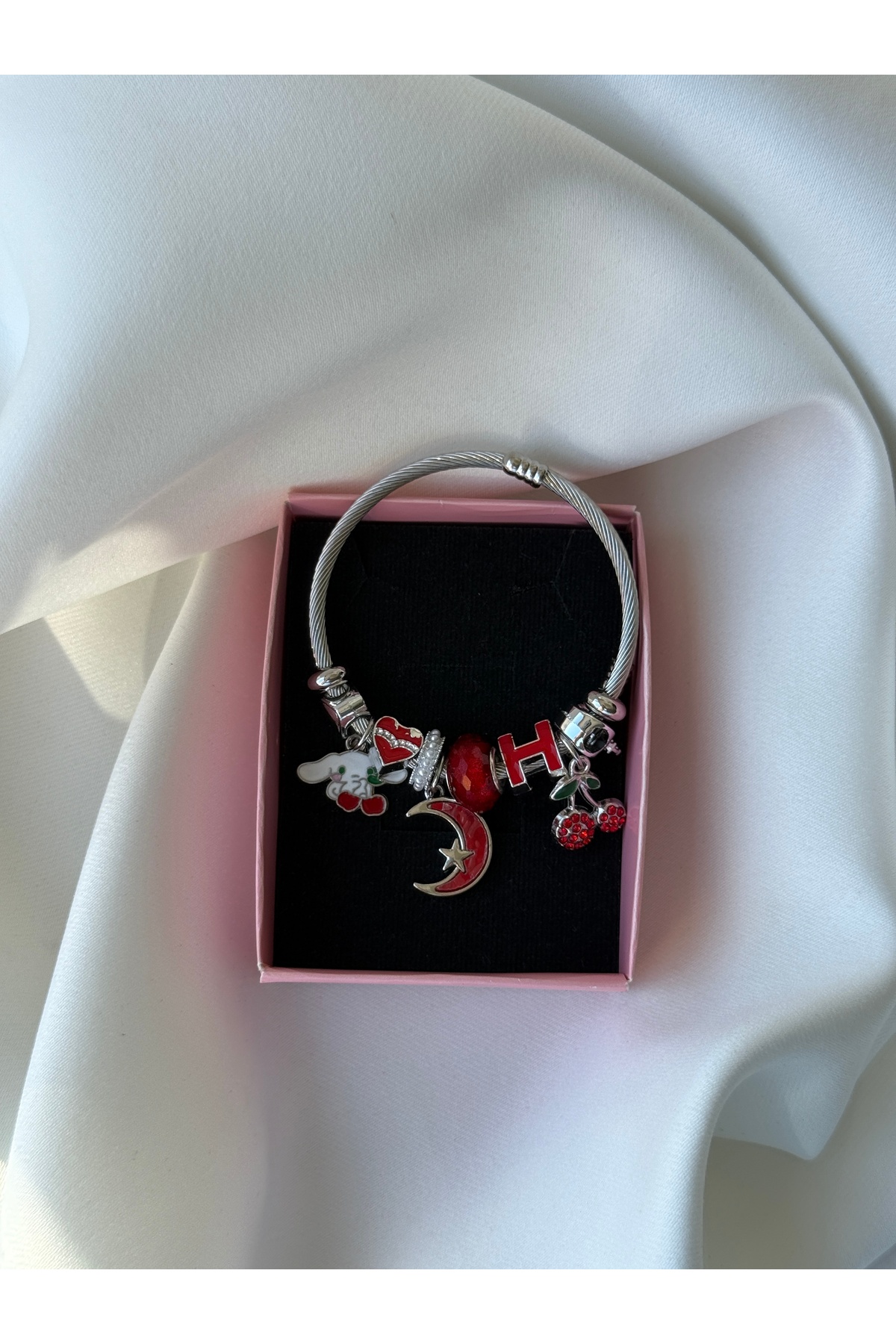 Kırmızı Charm Bileklik 3