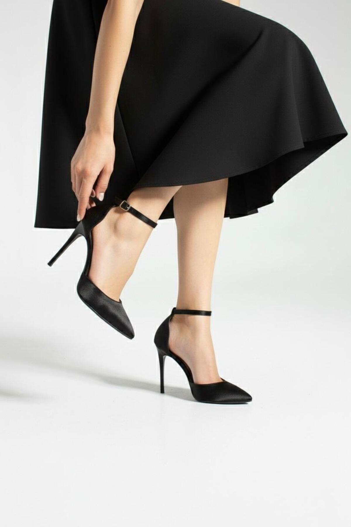 Santamarina  Kadın Monicaa Siyah Saten Bilekten Bağlama Detaylı Sandalet - Görsel 2